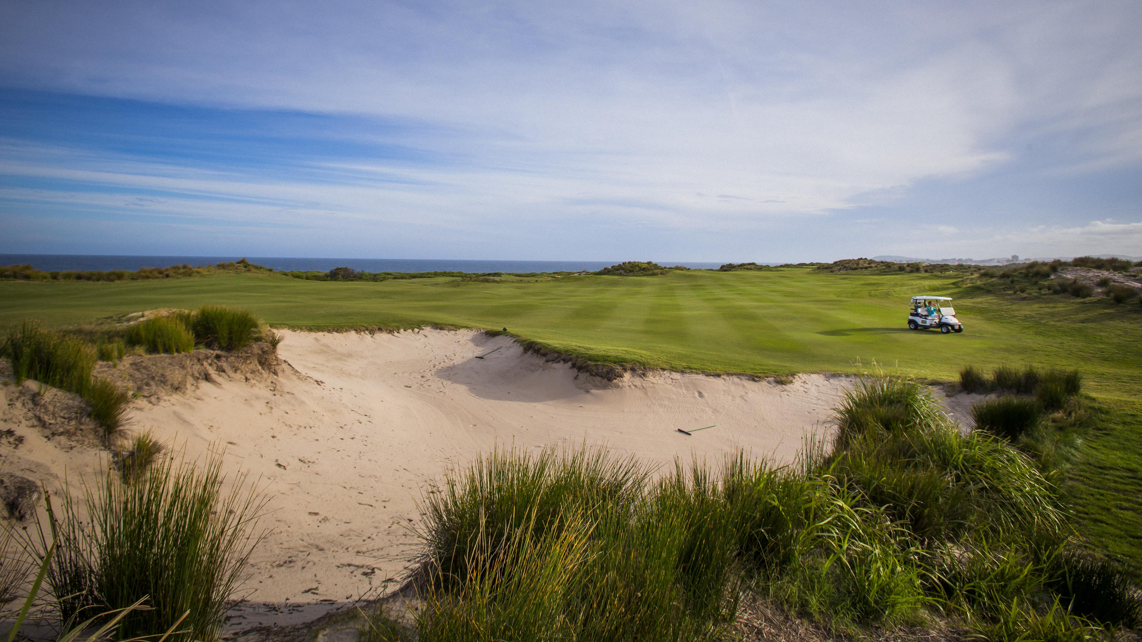 Pullman Magenta Shores Resort Entrance Esterno foto The 18th hole at the Old Head Golf Links