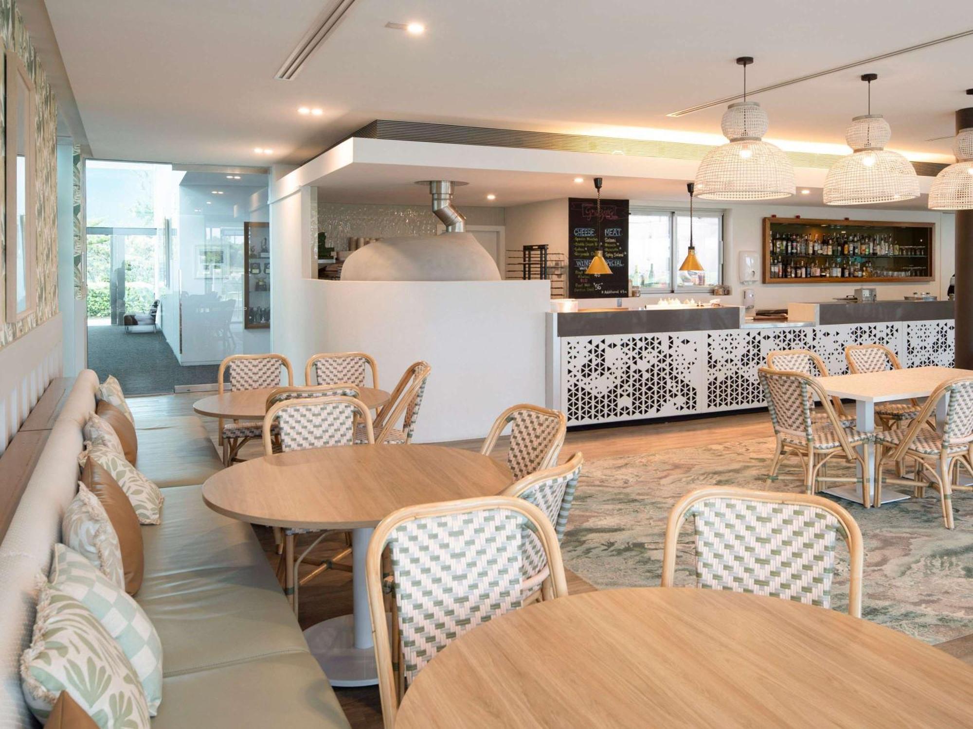 Pullman Magenta Shores Resort Entrance Esterno foto The Kitchen