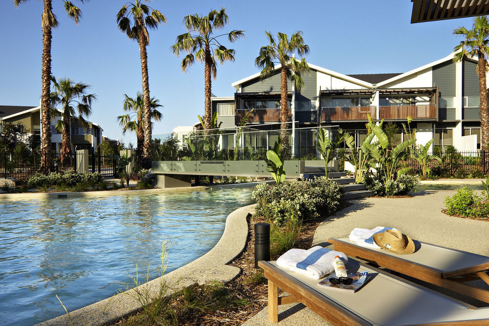 Pullman Magenta Shores Resort Entrance Esterno foto The resort's pool